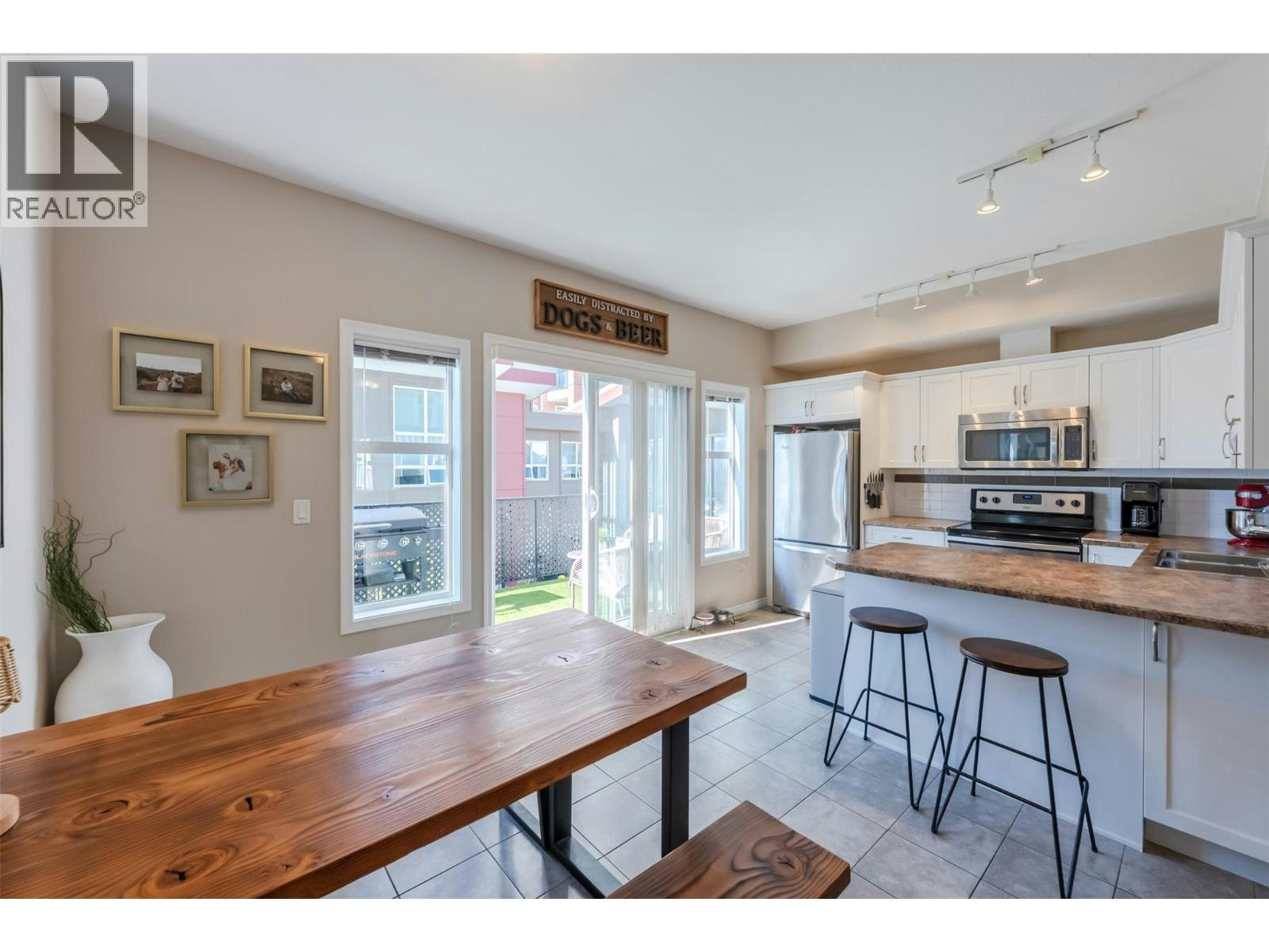 125-3363 Wilson Street - 5