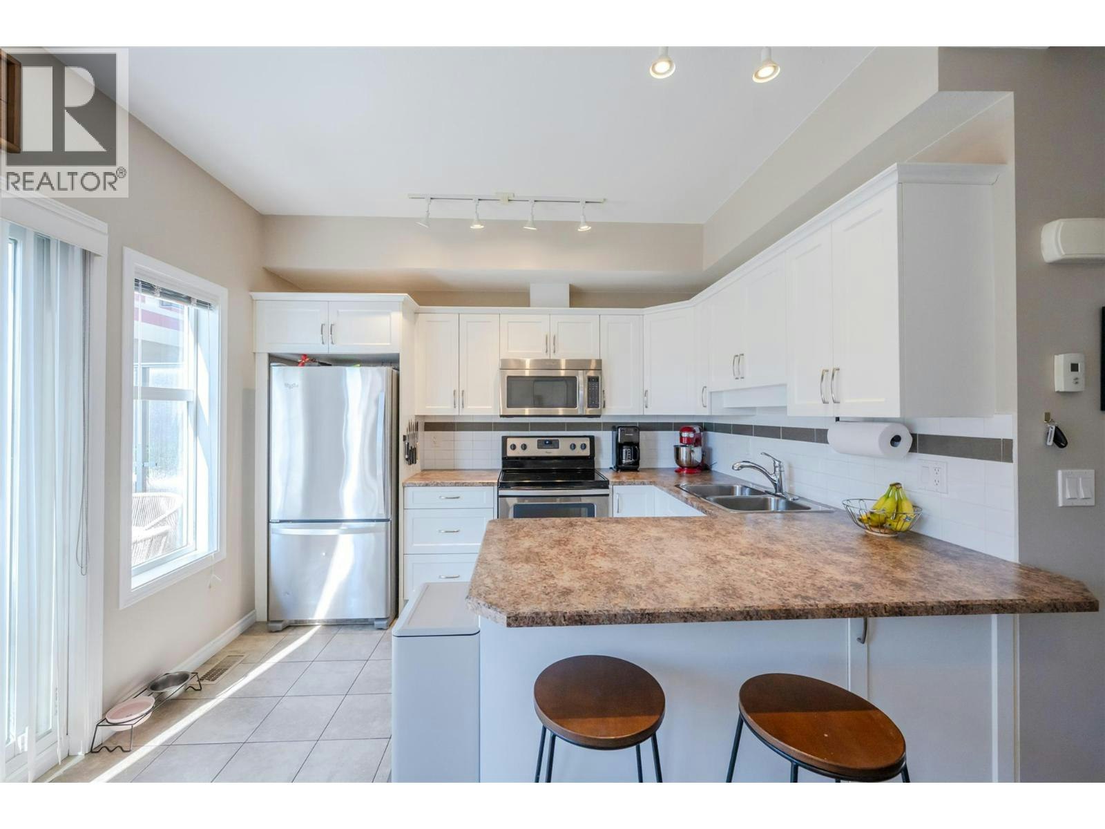 125-3363 Wilson Street - 4