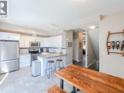125-3363 Wilson Street - 2