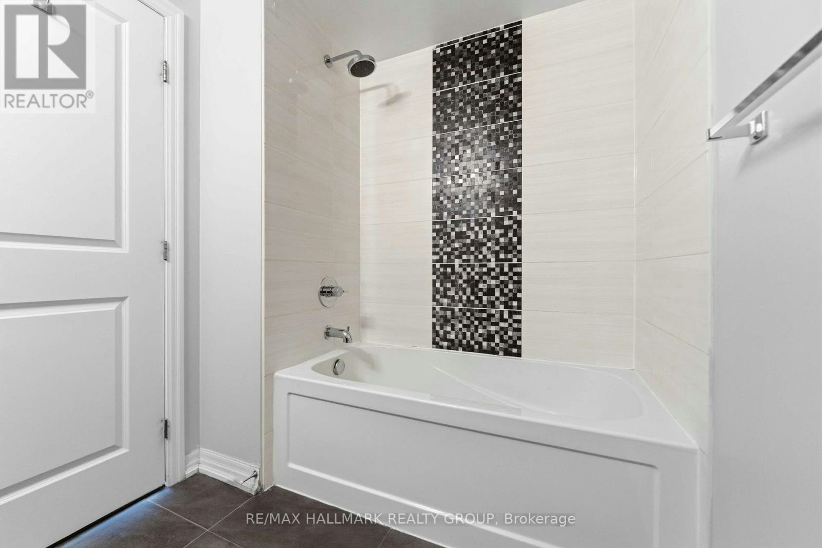 1402-195 Besserer Street, Ottawa, ON, K1N 0B6 - 27