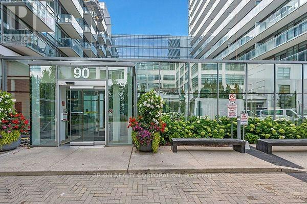 911-90 Stadium Road, Toronto, ON, M5V 3W5 - 4