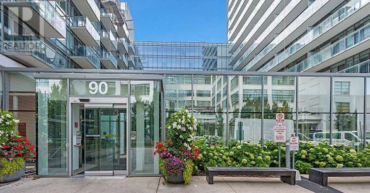 911-90 Stadium Road, Toronto, ON, M5V 3W5 - 4