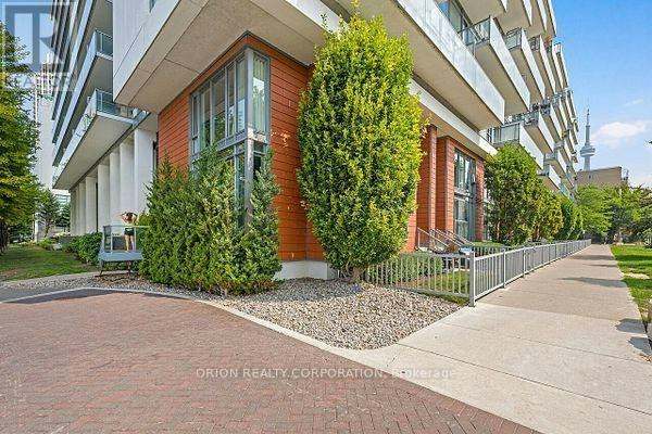 911-90 Stadium Road, Toronto, ON, M5V 3W5 - 48