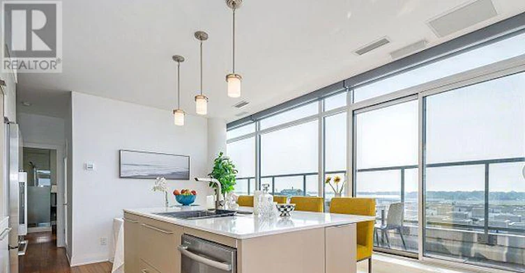 911-90 Stadium Road, Toronto, ON, M5V 3W5 - 14