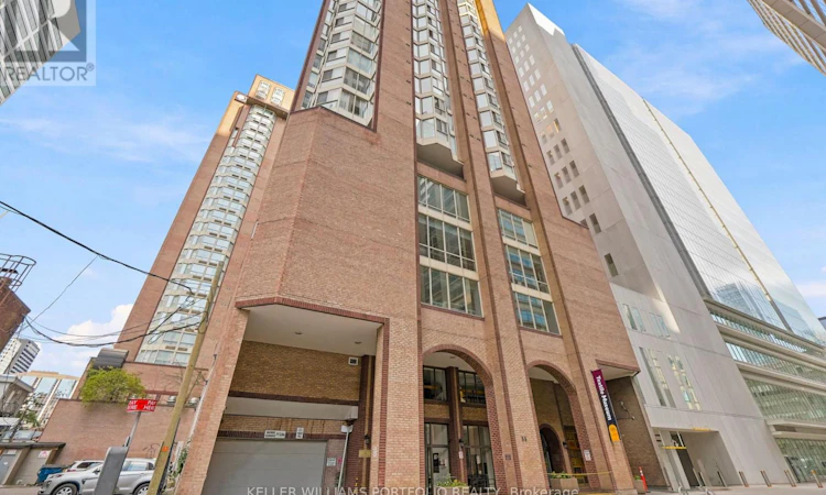 2304-55 Centre Avenue