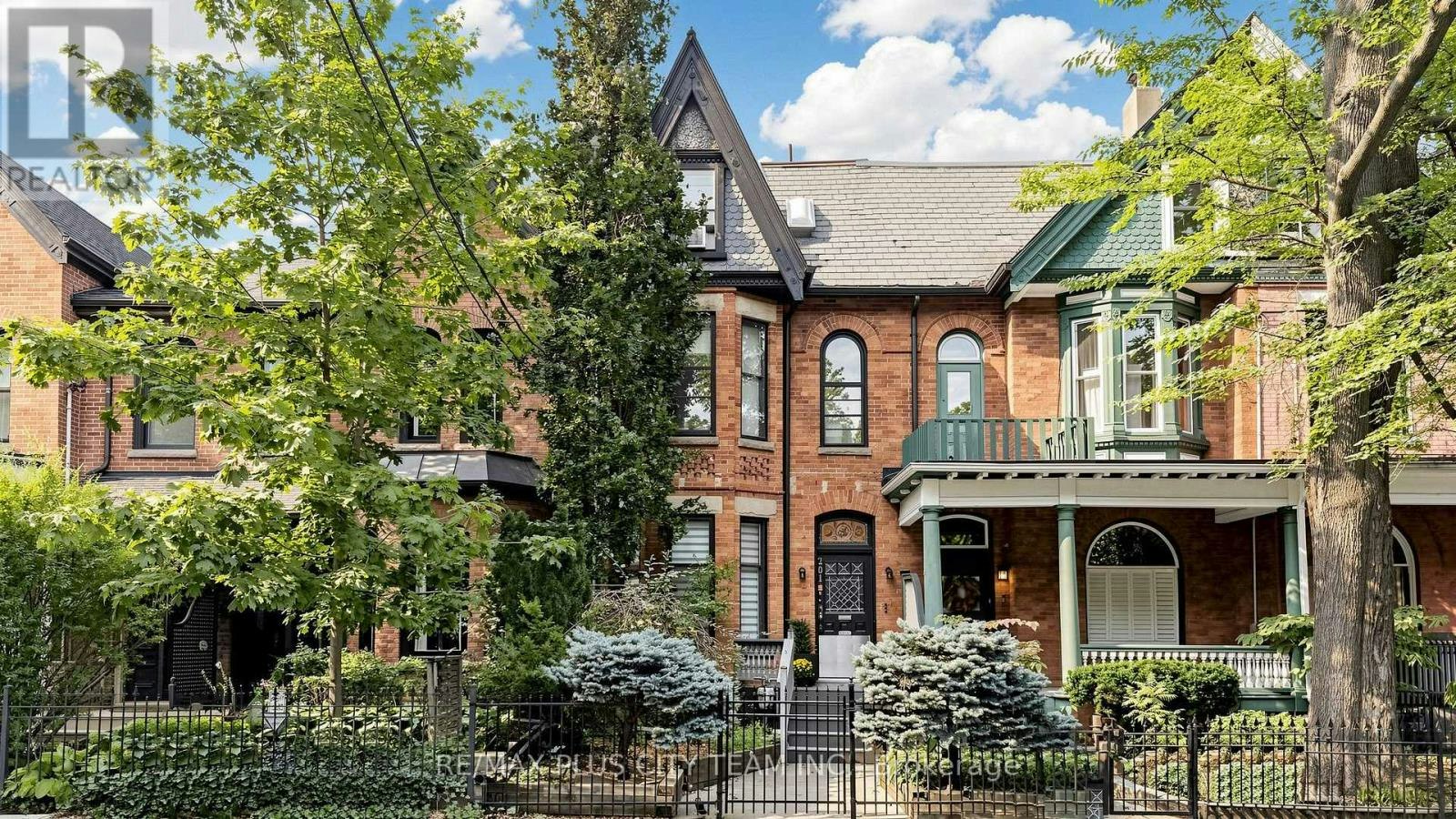 201 Seaton Street, Toronto, ON, M5A 2T5
