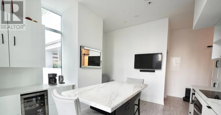 908-252 Church Street, Toronto, ON, M5B 1Z2