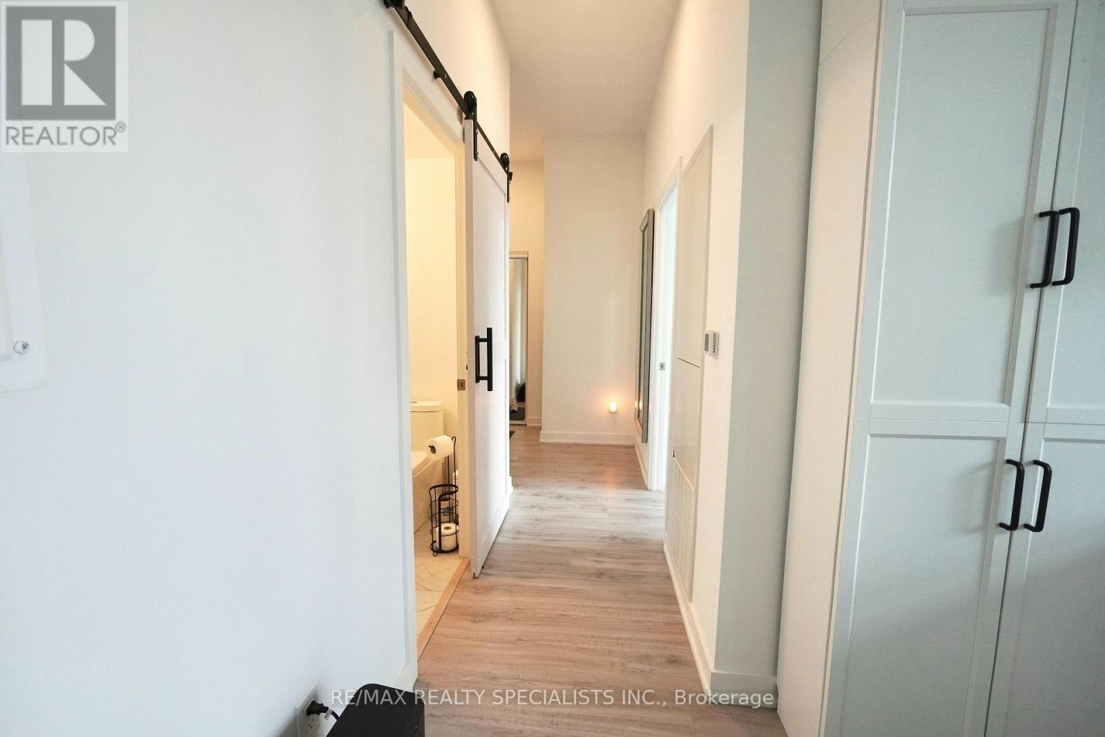 908-252 Church Street, Toronto, ON, M5B 1Z2 - 17