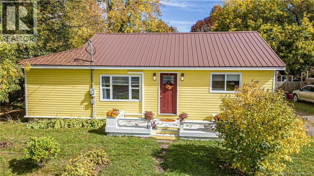 19 Victory Avenue, Fredericton, NB, E3A 3V6