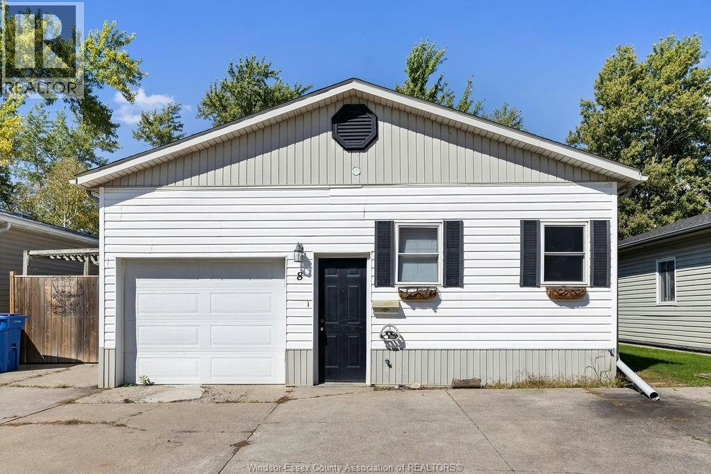 8 Spruce, Essex, ON, N0R 1J0