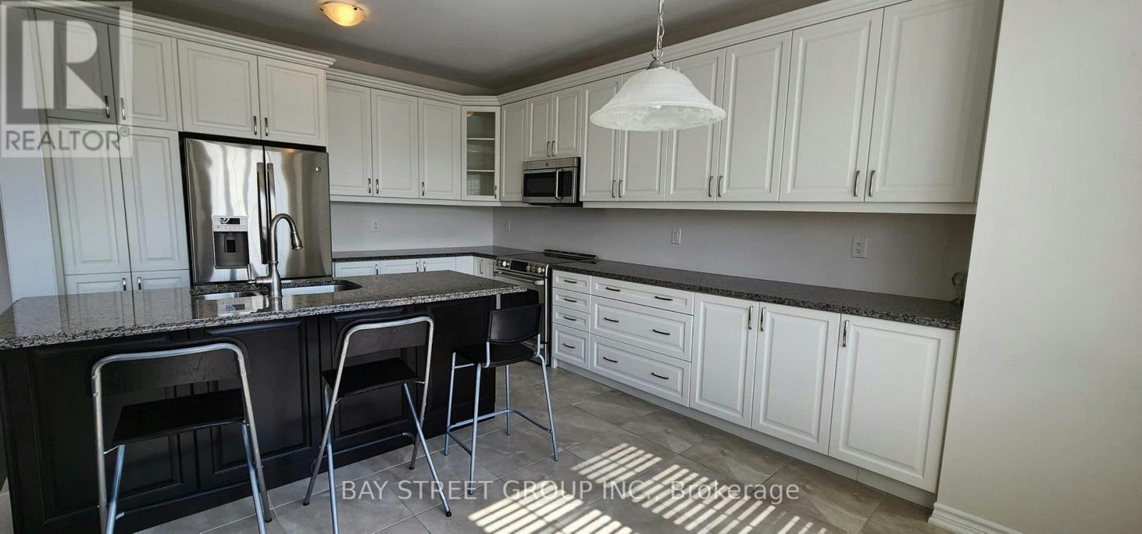 246 Degraaf Crescent, Aurora, ON, L4G 0X1 - 4