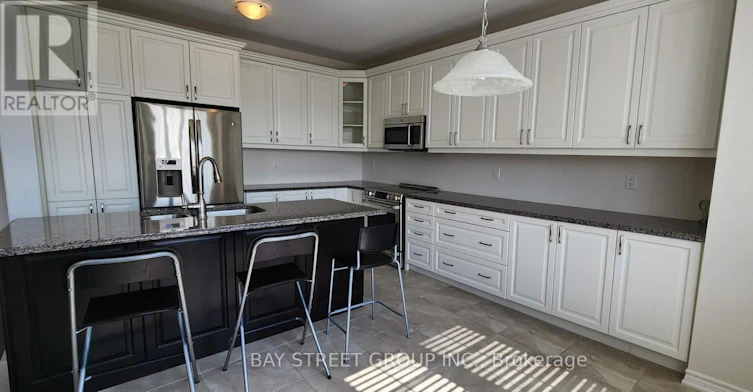 246 Degraaf Crescent, Aurora, ON, L4G 0X1 - 4