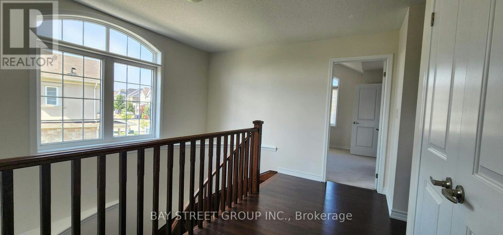 246 Degraaf Crescent, Aurora, ON, L4G 0X1 - 9