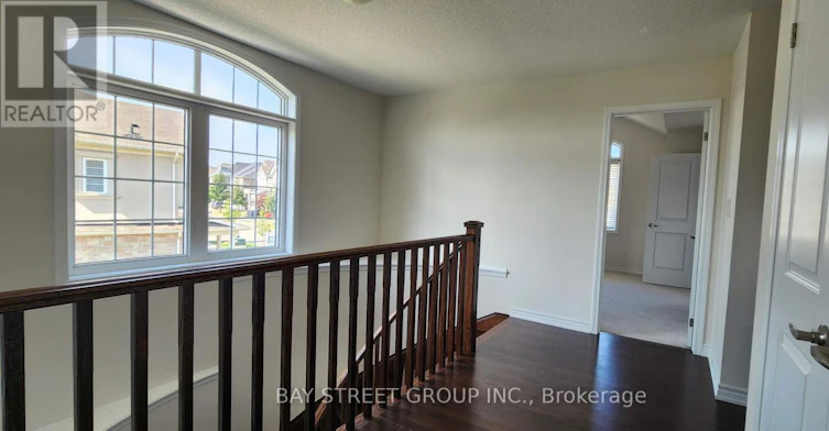246 Degraaf Crescent, Aurora, ON, L4G 0X1 - 9