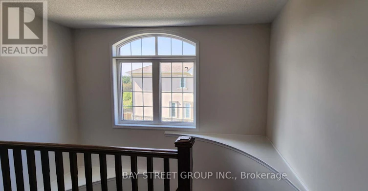 246 Degraaf Crescent, Aurora, ON, L4G 0X1 - 10