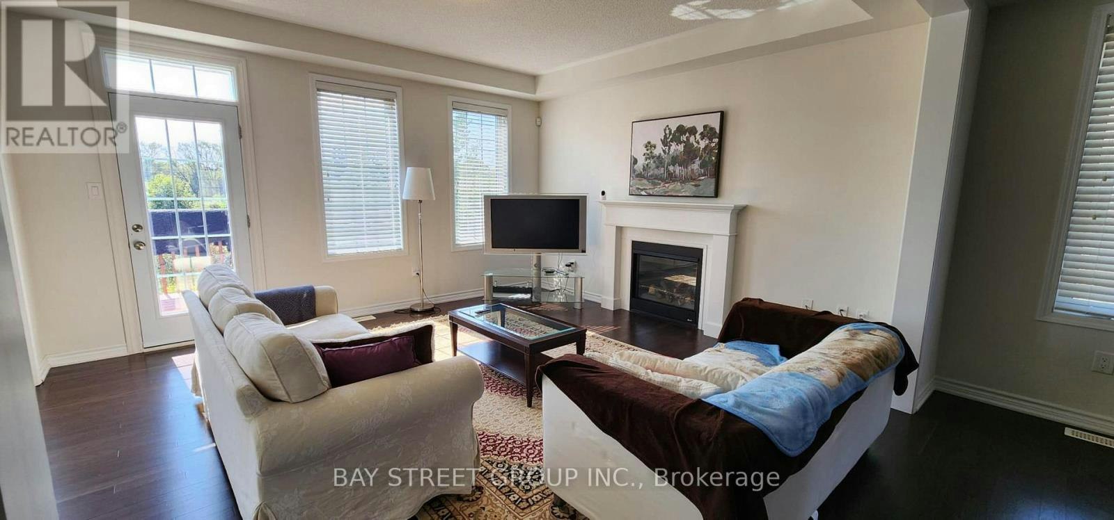 246 Degraaf Crescent, Aurora, ON, L4G 0X1 - 6