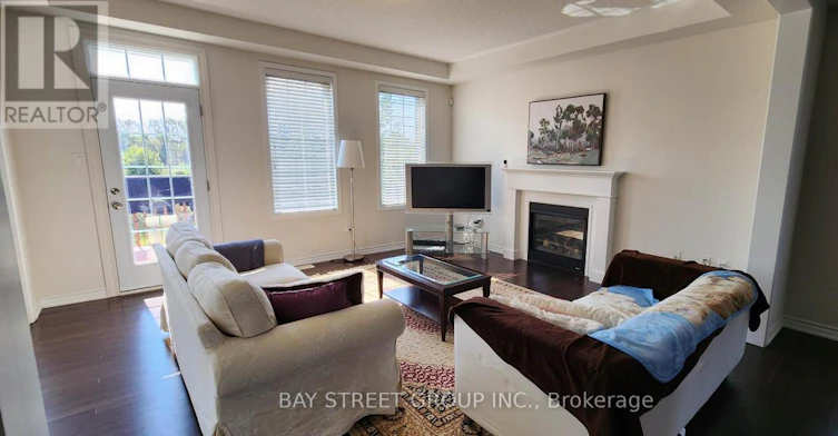 246 Degraaf Crescent, Aurora, ON, L4G 0X1 - 6