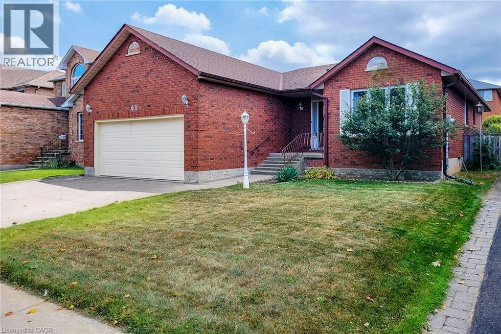 61 Highland Road, Hamilton, ON, L8J 2T7