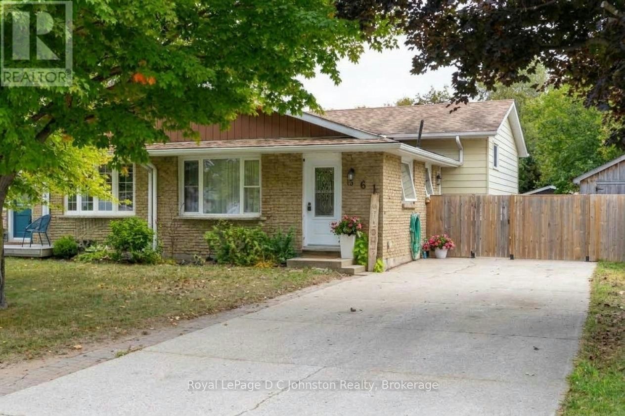 761 Arlington Street, Saugeen Shores, ON, N0H 2C4