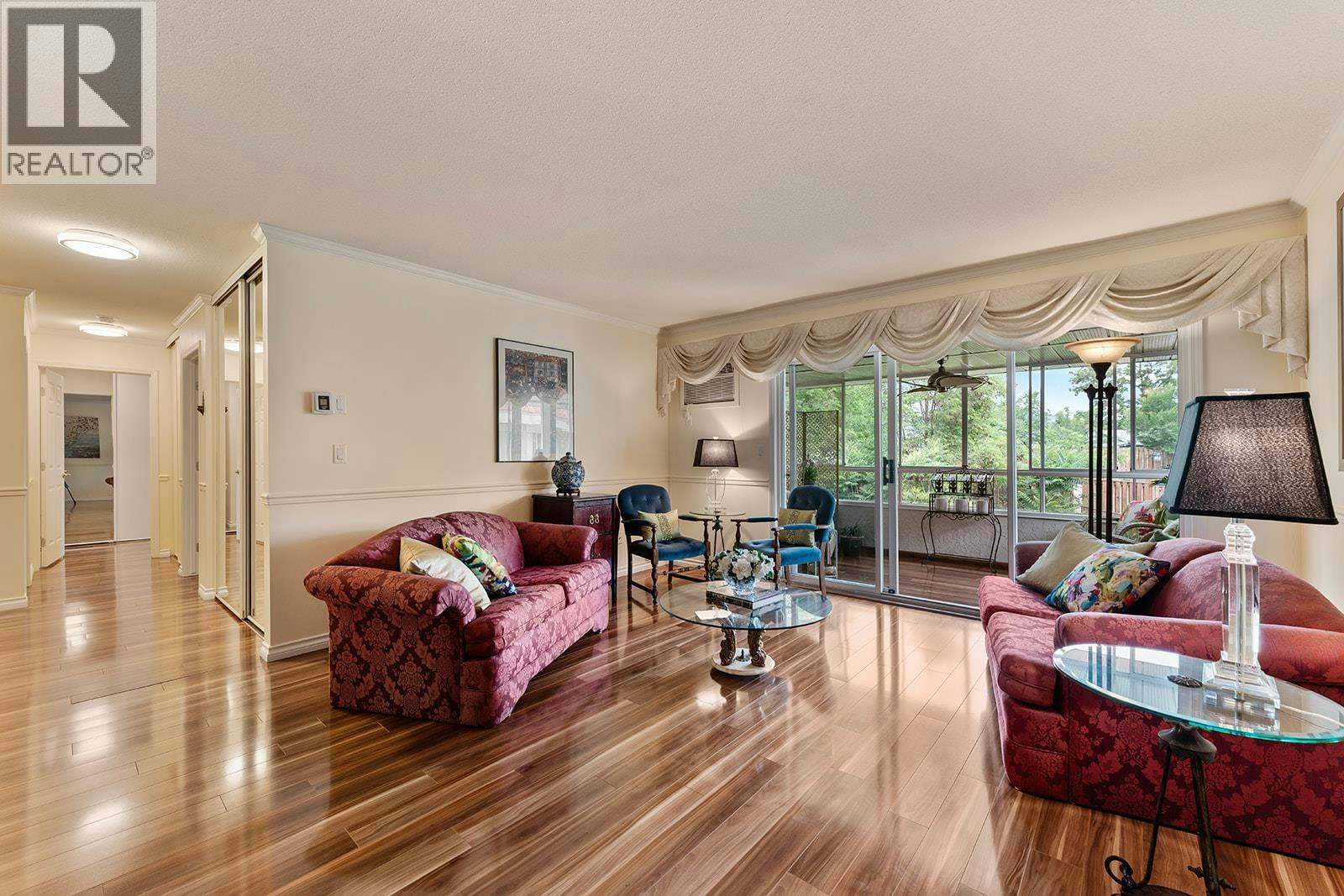 304-1534 Lawrence Avenue, Kelowna, BC, V1Y 6M8