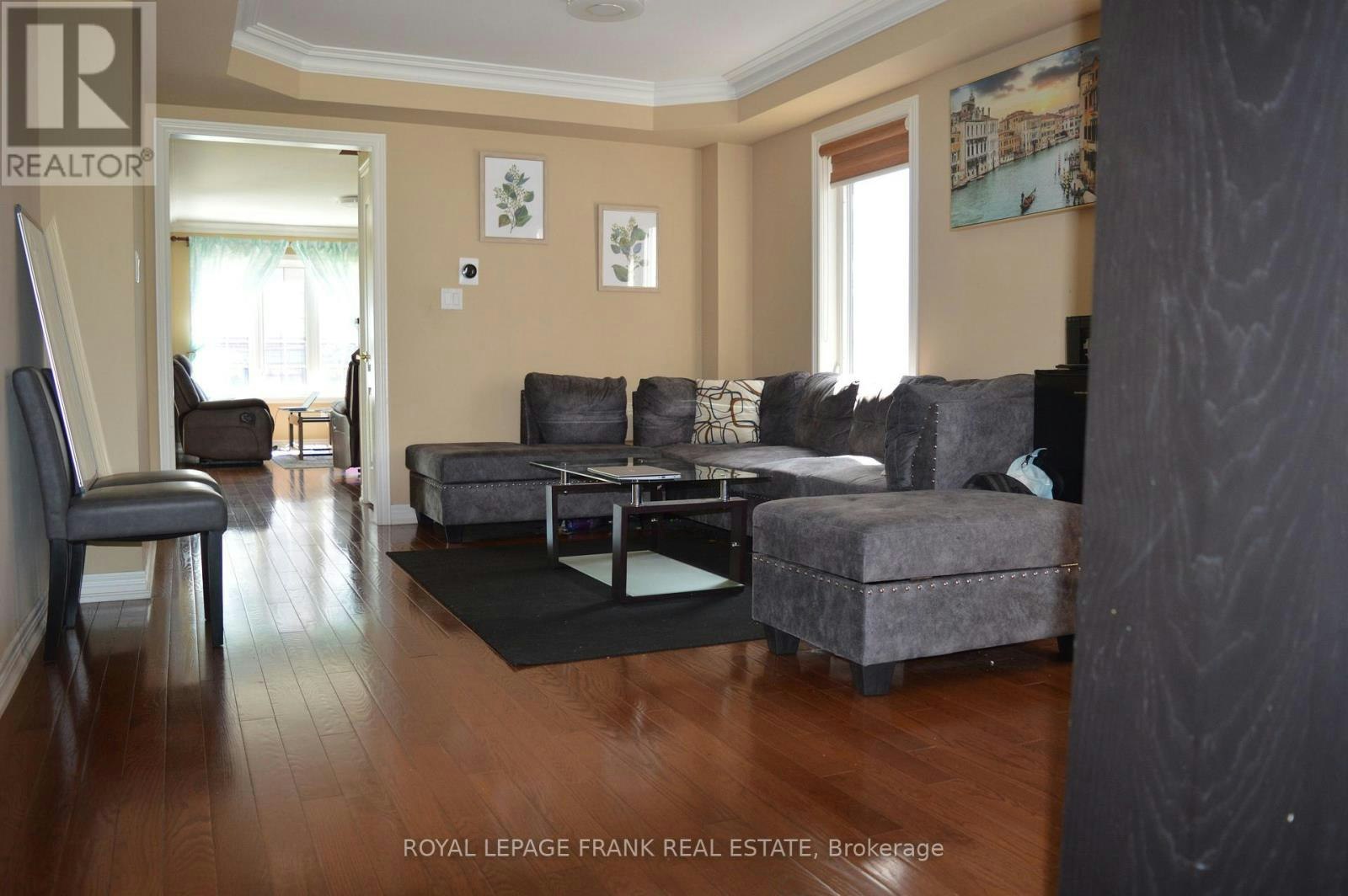 61 Summerside Avenue, Whitby, ON, L1R 0J9 - 4