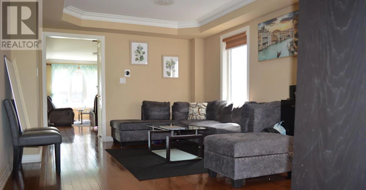 61 Summerside Avenue, Whitby, ON, L1R 0J9 - 4