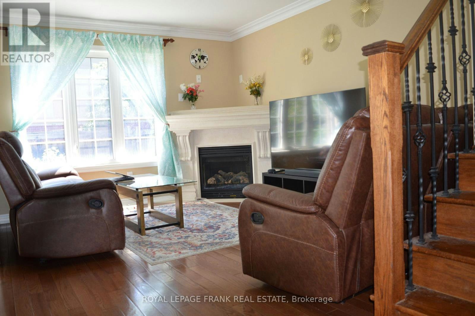 61 Summerside Avenue, Whitby, ON, L1R 0J9 - 7