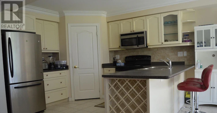 61 Summerside Avenue, Whitby, ON, L1R 0J9 - 8