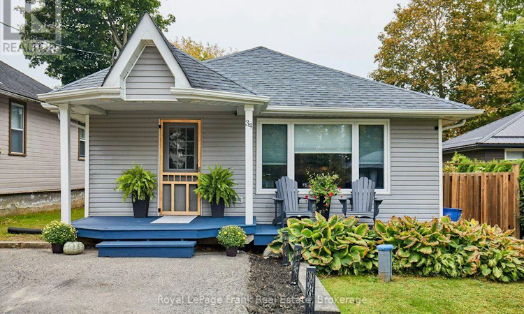 34 Pleasant View Avenue