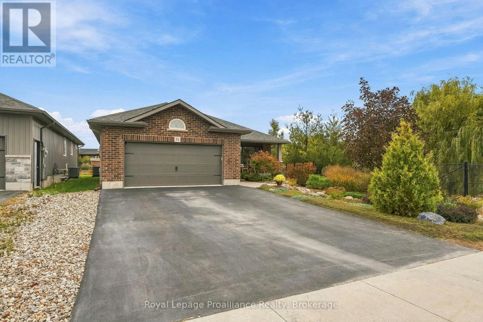 31 Ambrosia Terrace, Quinte West, ON, K8V 0G7