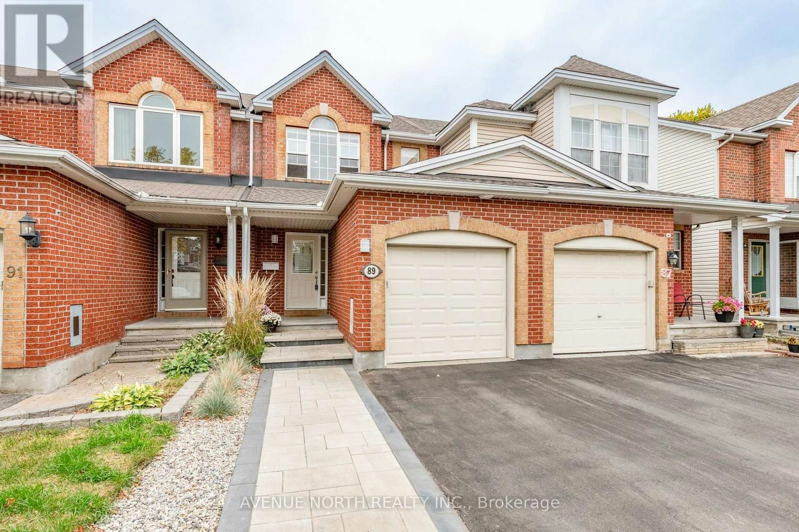 89 Silverlace Private, Ottawa, ON, K1T 3Z8