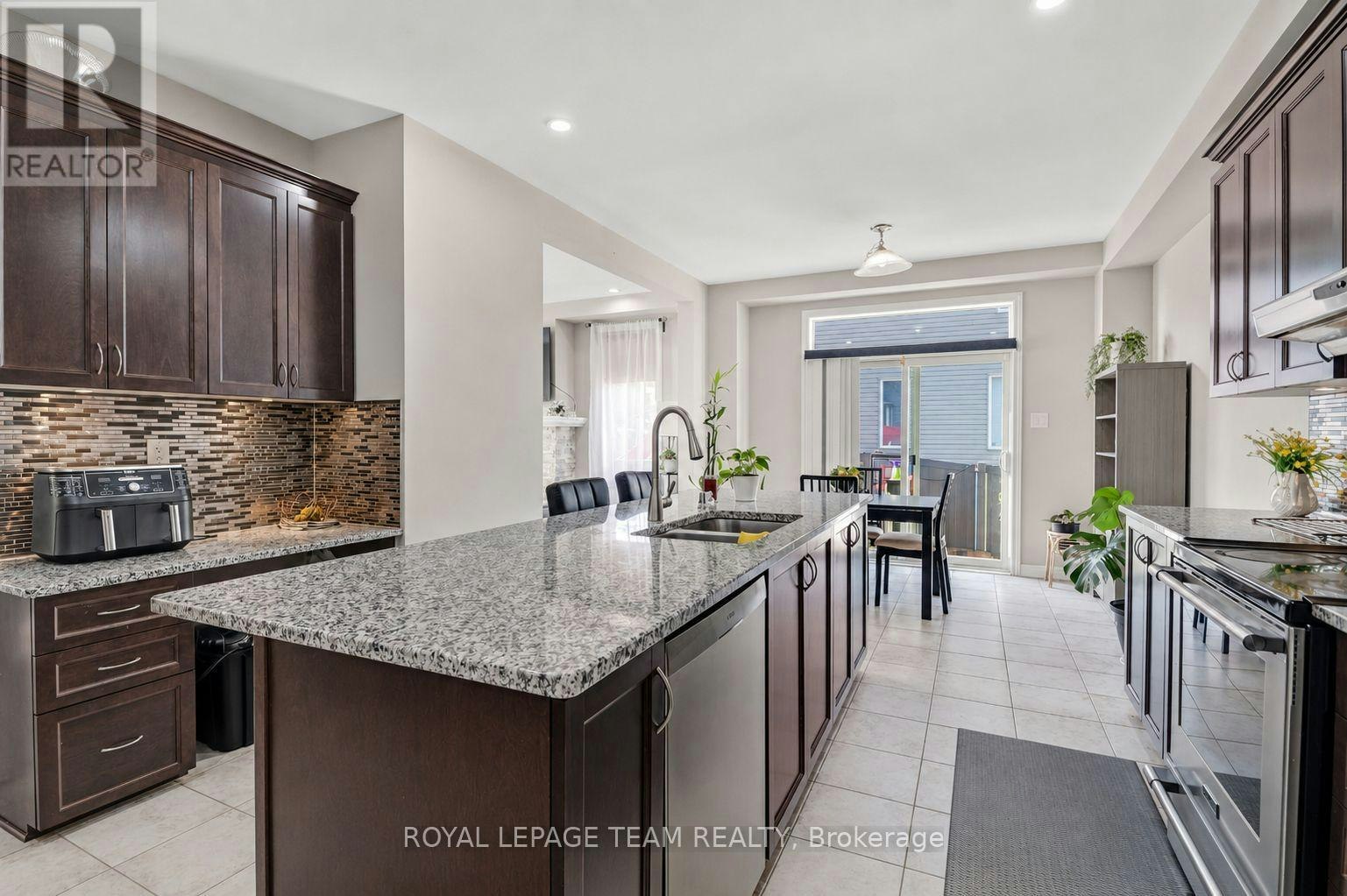 3 Stoneleigh Street, Ottawa, ON, K2G 7A2 - 17