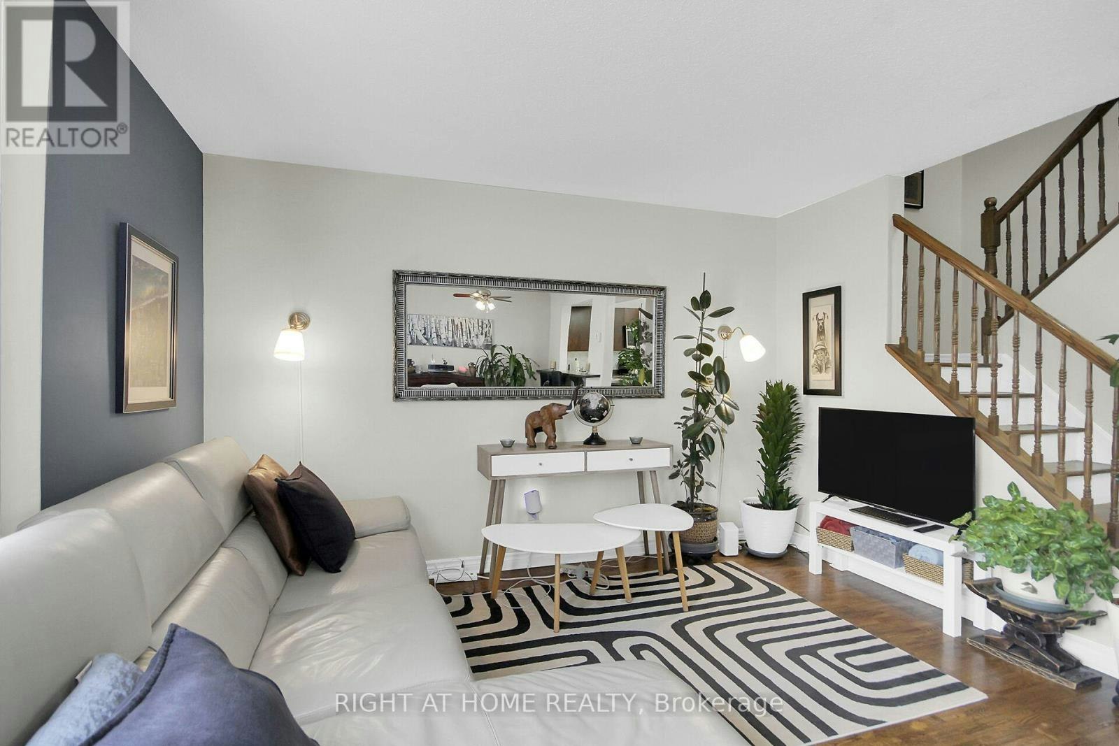 16-1250 Mcwatters Road N, Ottawa, ON, K2C 3P5 - 9