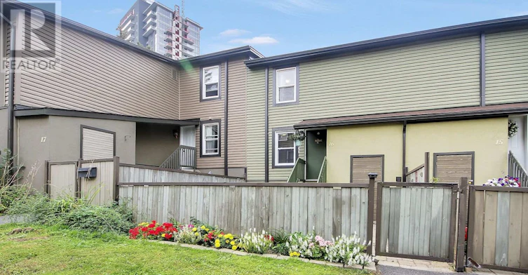 16-1250 Mcwatters Road N, Ottawa, ON, K2C 3P5