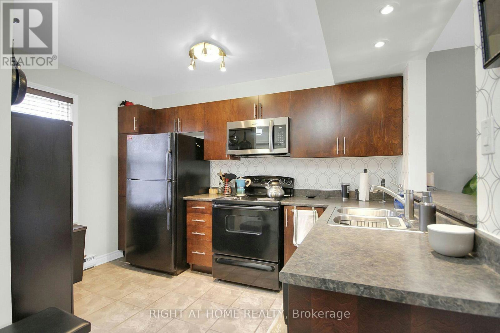 16-1250 Mcwatters Road N, Ottawa, ON, K2C 3P5 - 7