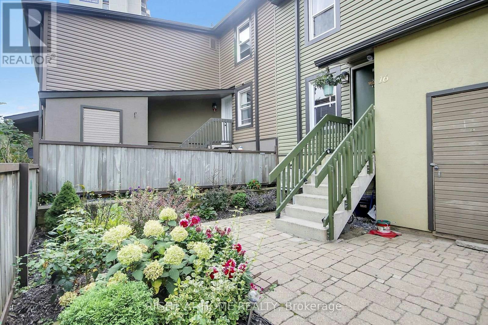 16-1250 Mcwatters Road N, Ottawa, ON, K2C 3P5 - 2