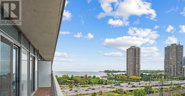 1310-105 The Queensway, Toronto, ON, M6B 5B5 - 5