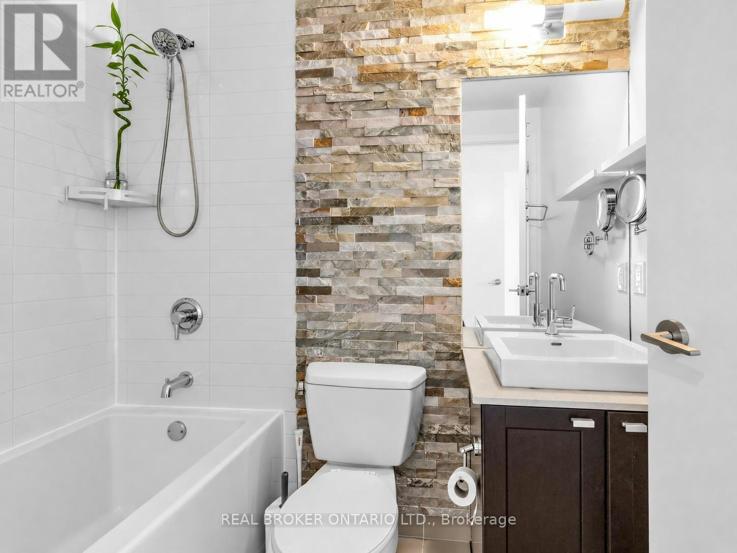 1310-105 The Queensway, Toronto, ON, M6B 5B5 - 7