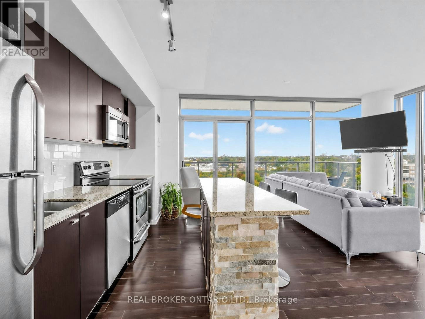 1310-105 The Queensway, Toronto, ON, M6B 5B5 - 4