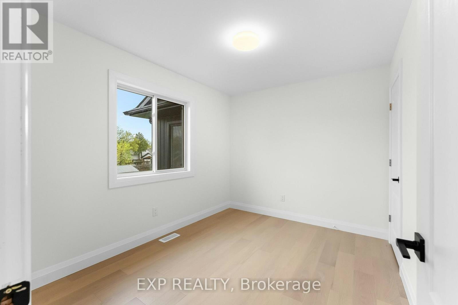 1-4271 Fifth Avenue, Niagara Falls, ON, L2E 4R1 - 23