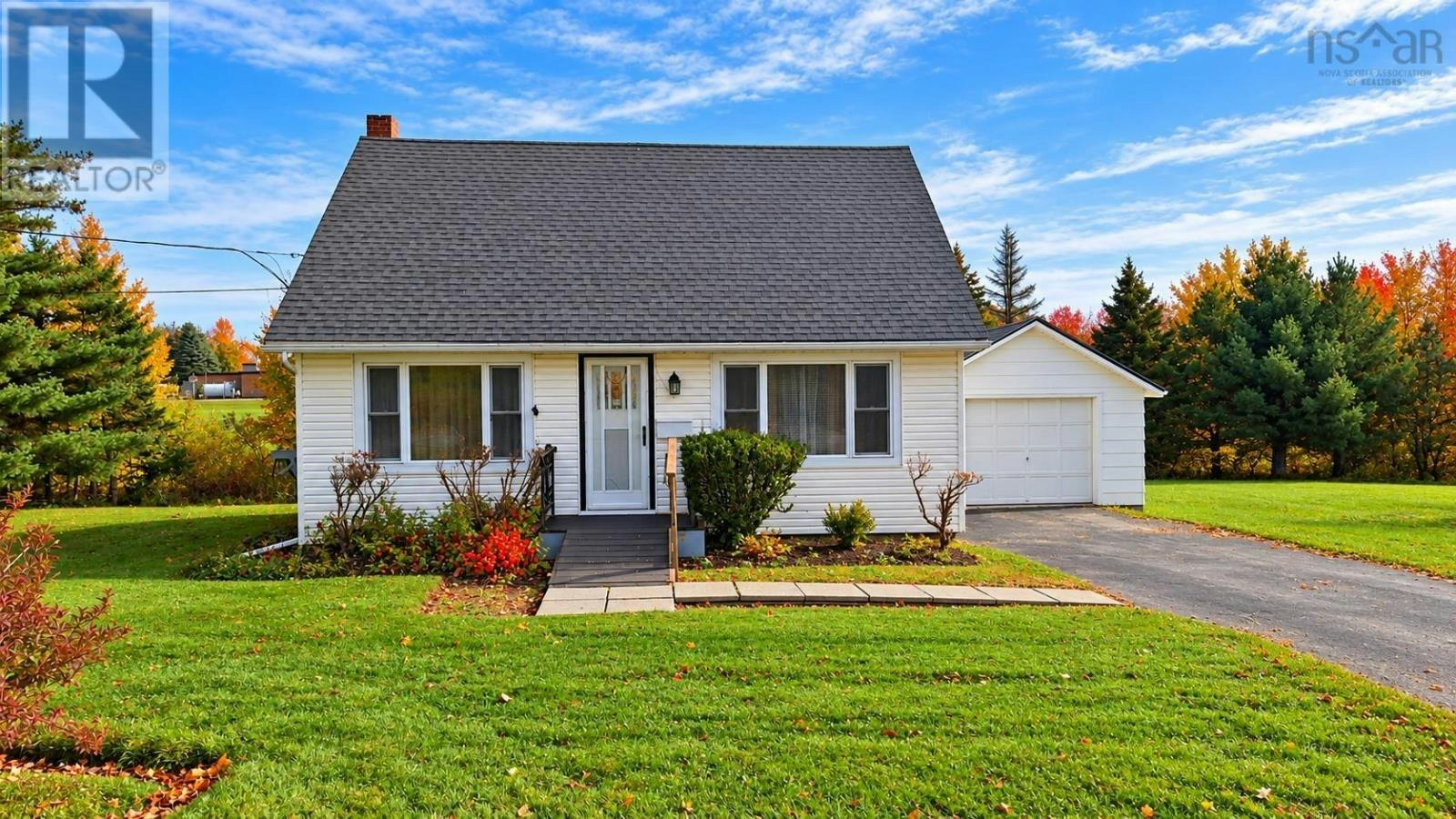 171 Falmouth Dyke Road, Falmouth, NS, B0P 1P0