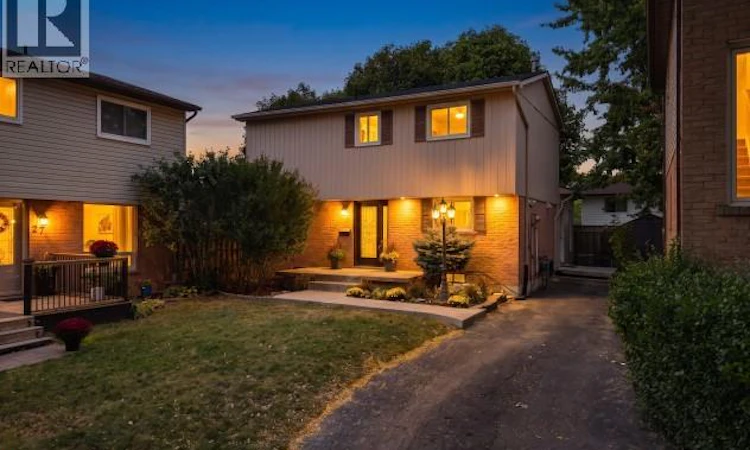 31 Berrisfield Crescent