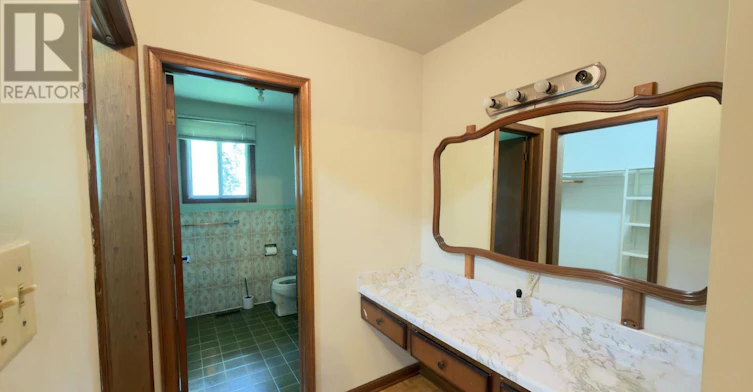 589 Sheppard Avenue E, Toronto, ON, M2K 1B4 - 3