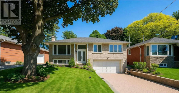 33 Sumner Heights Drive, Toronto, ON, M2K 1Y2