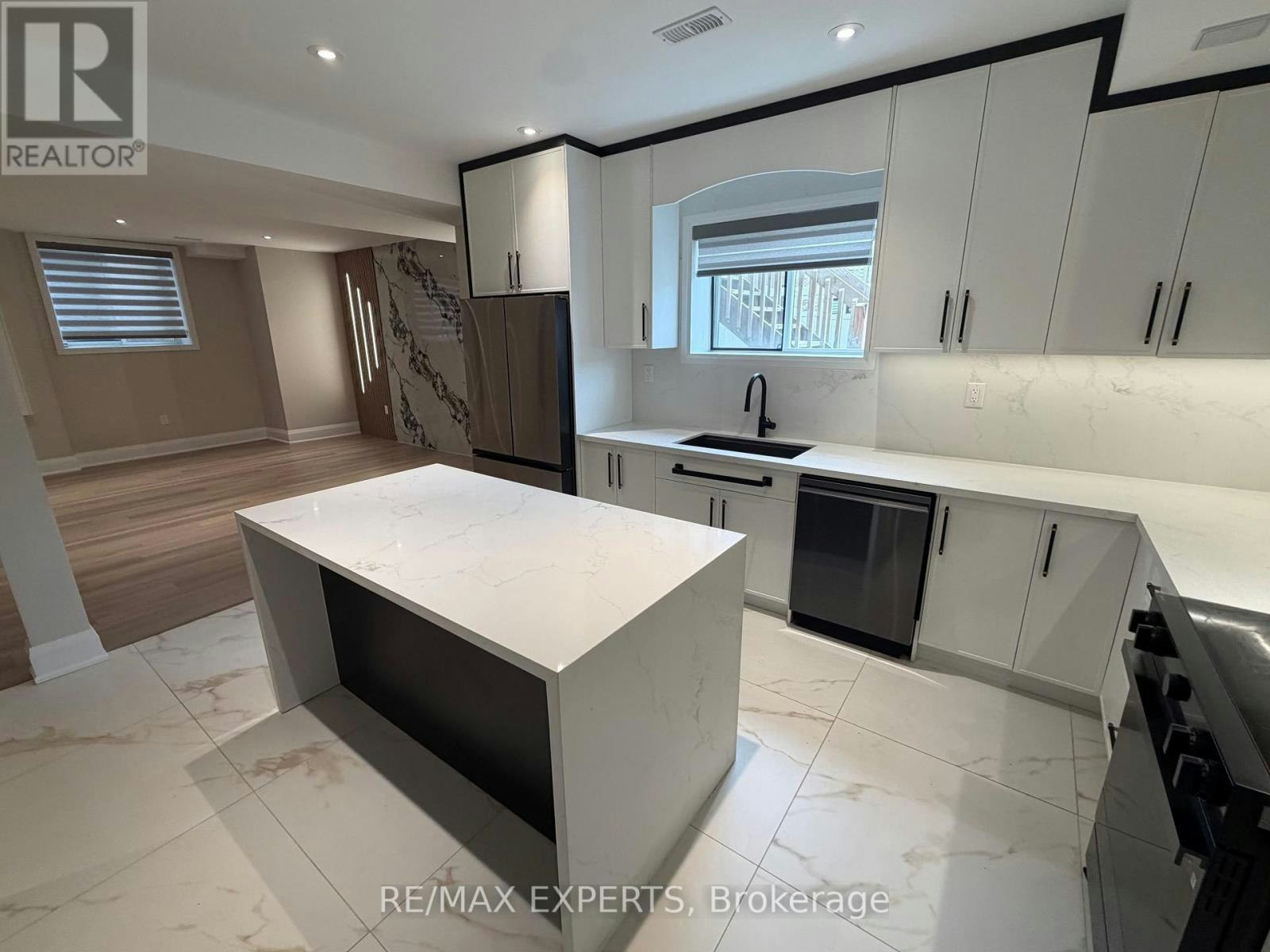 41 Terrain Court, East Gwillimbury, ON, L9N 0T2 - 18