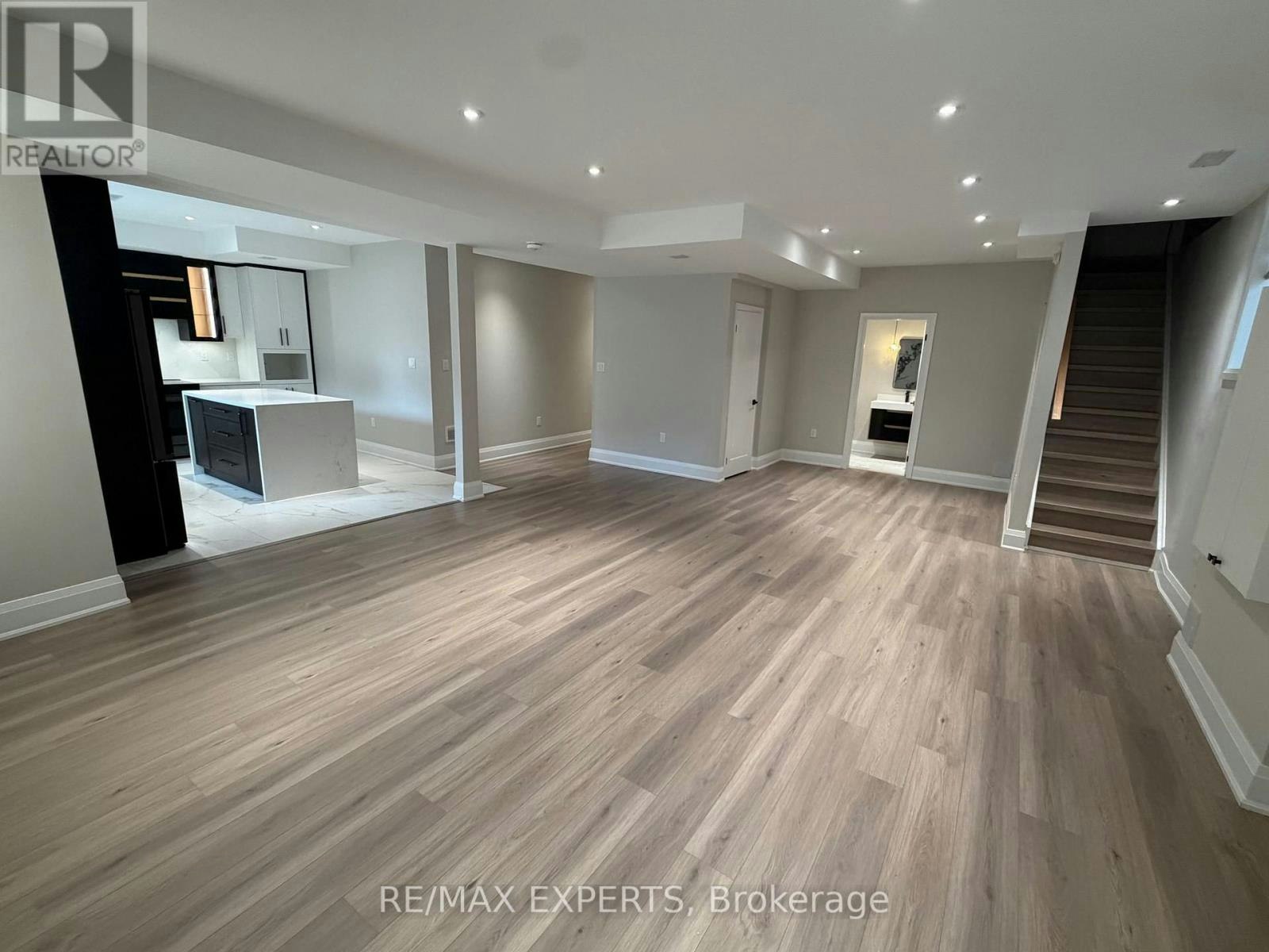 41 Terrain Court, East Gwillimbury, ON, L9N 0T2 - 11