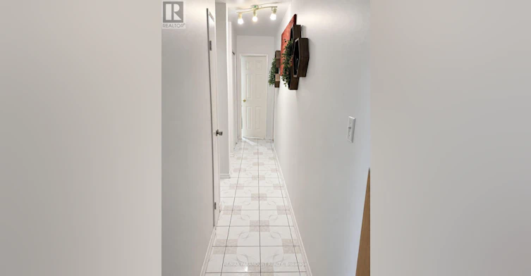 1813-390 Dixon Road, Toronto, ON, M9R 1T4 - 5