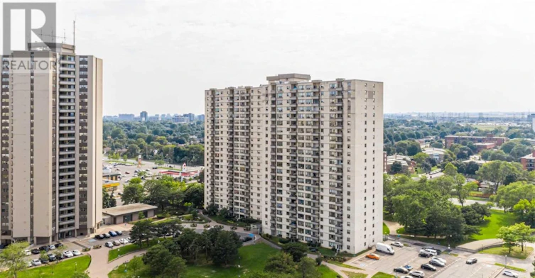 1813-390 Dixon Road, Toronto, ON, M9R 1T4