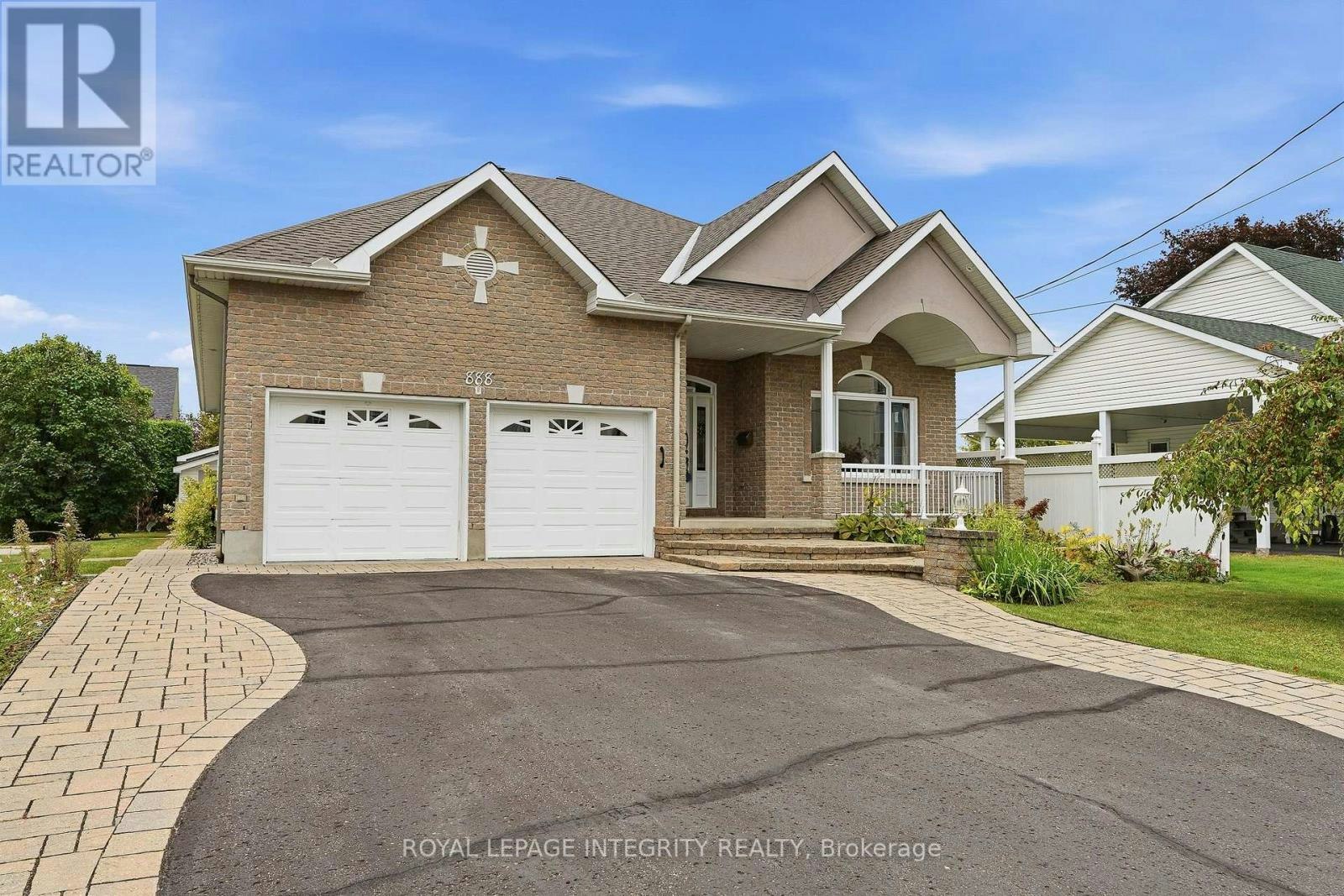 888 Hiawatha Park Road, Ottawa, ON, K1C 3B1