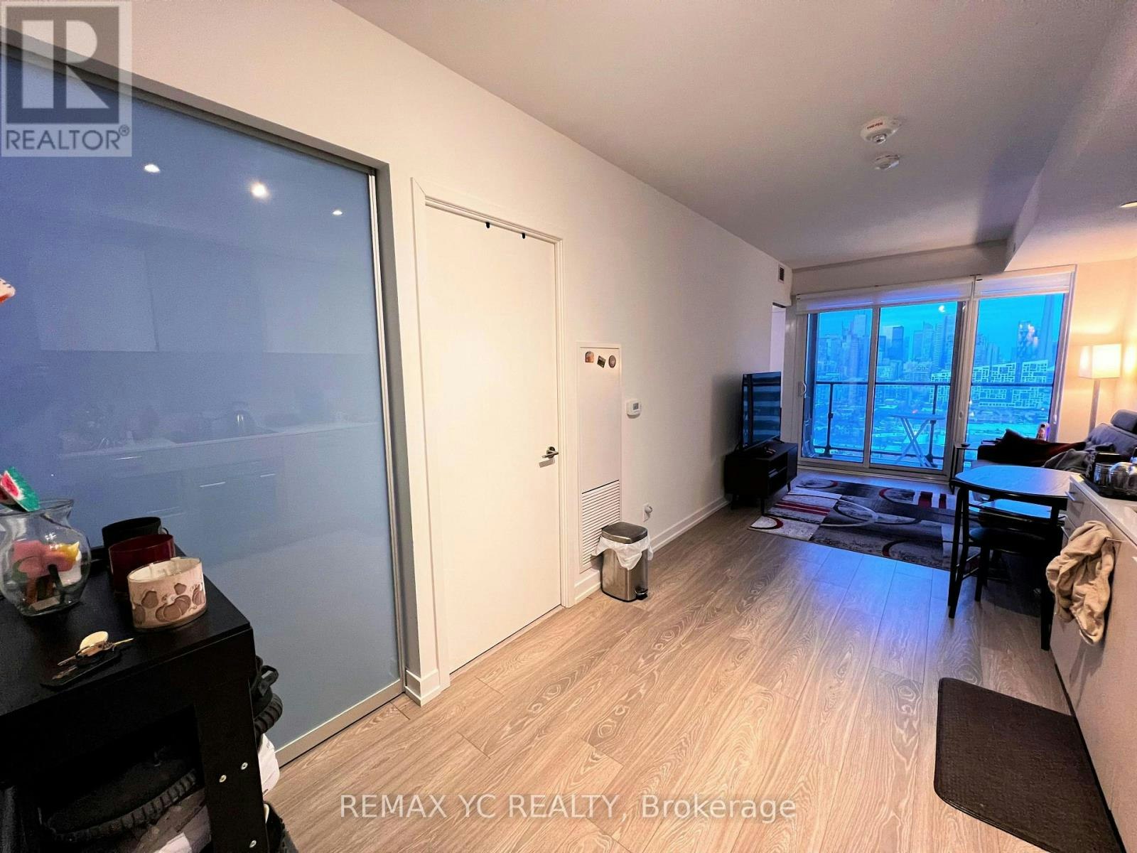 2520-19 Western Battery Road, Toronto, ON, M6K 3S4 - 2